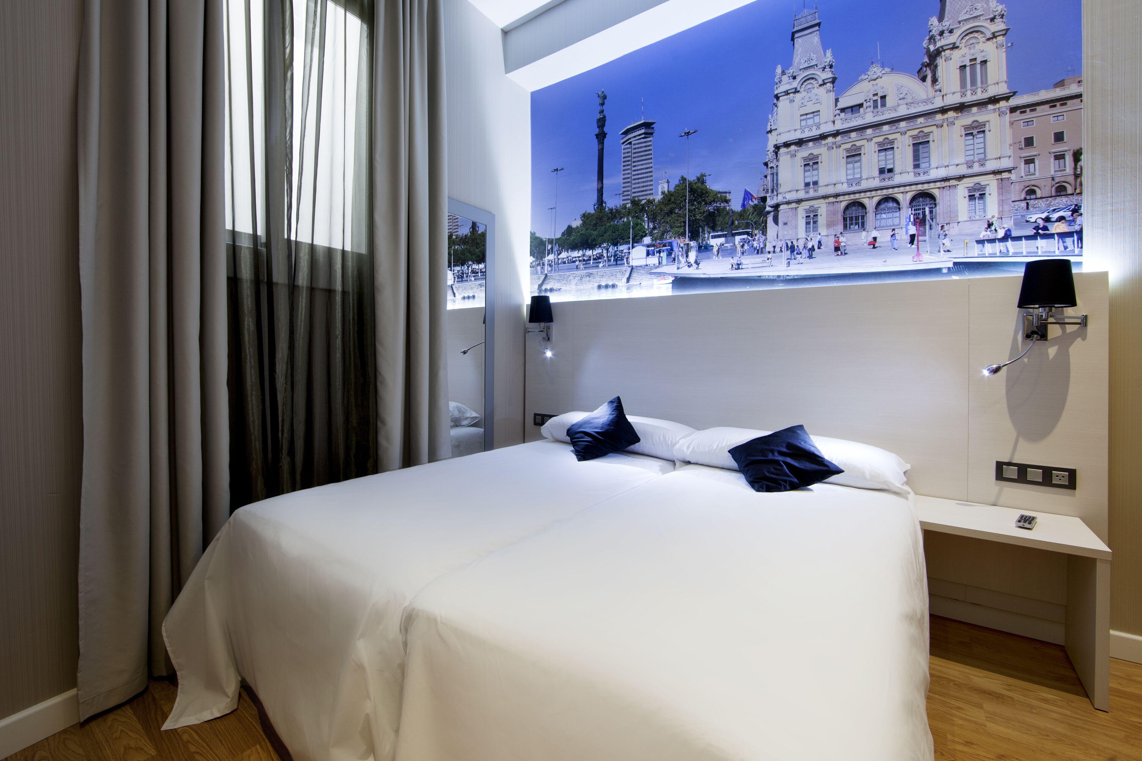 Hostal Bcn Ramblas — Fotos 3